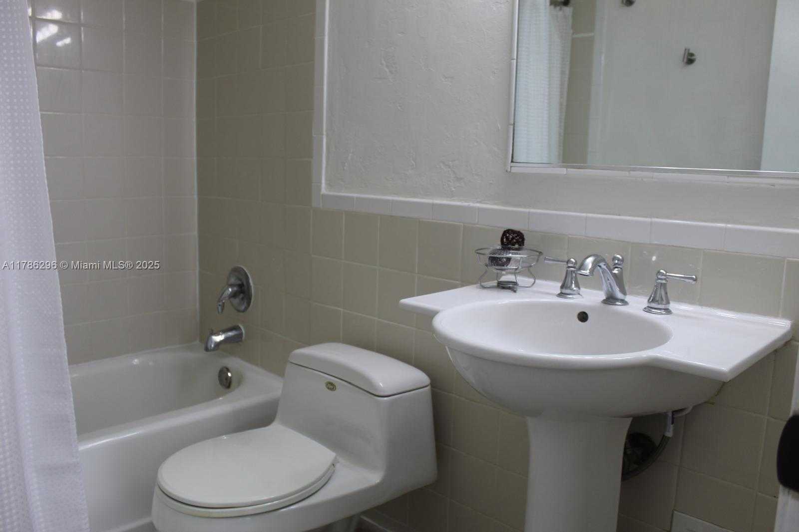 Small Image of 899 WEST AVE #7E, Miami Beach Number 27