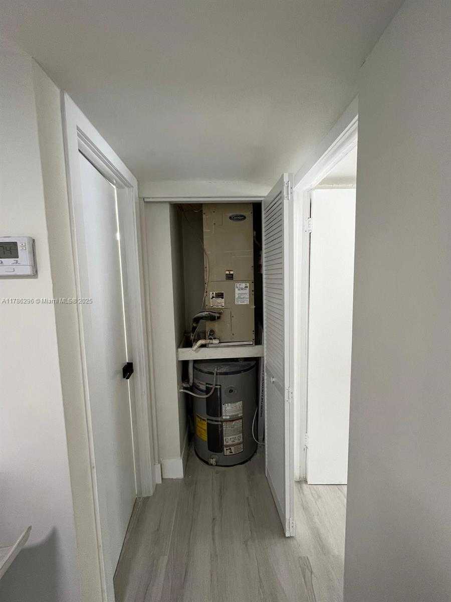 Small Image of 899 WEST AVE #7E, Miami Beach Number 29