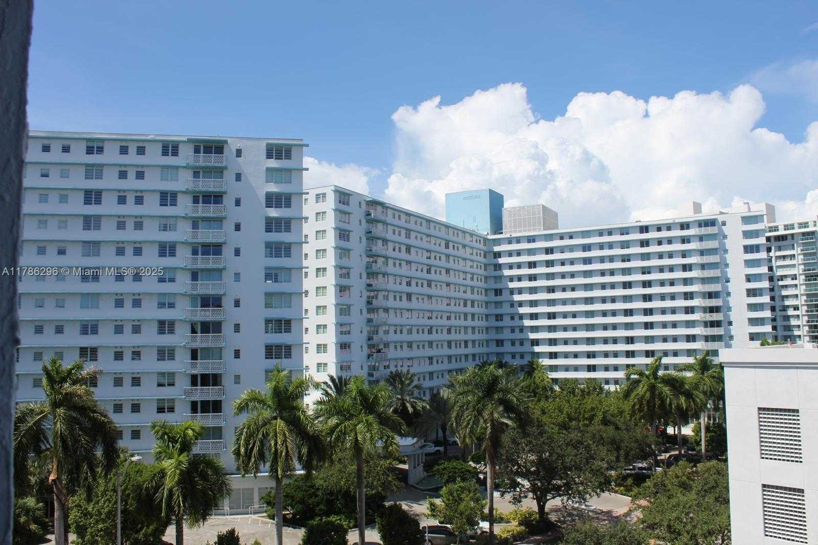 Small Image of 899 WEST AVE #7E, Miami Beach Number 54