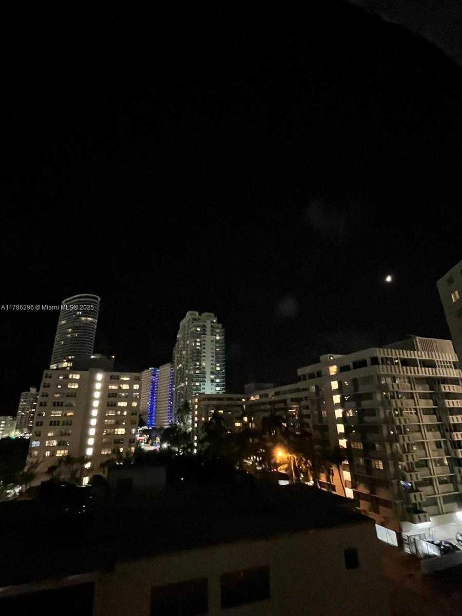 Small Image of 899 WEST AVE #7E, Miami Beach Number 55