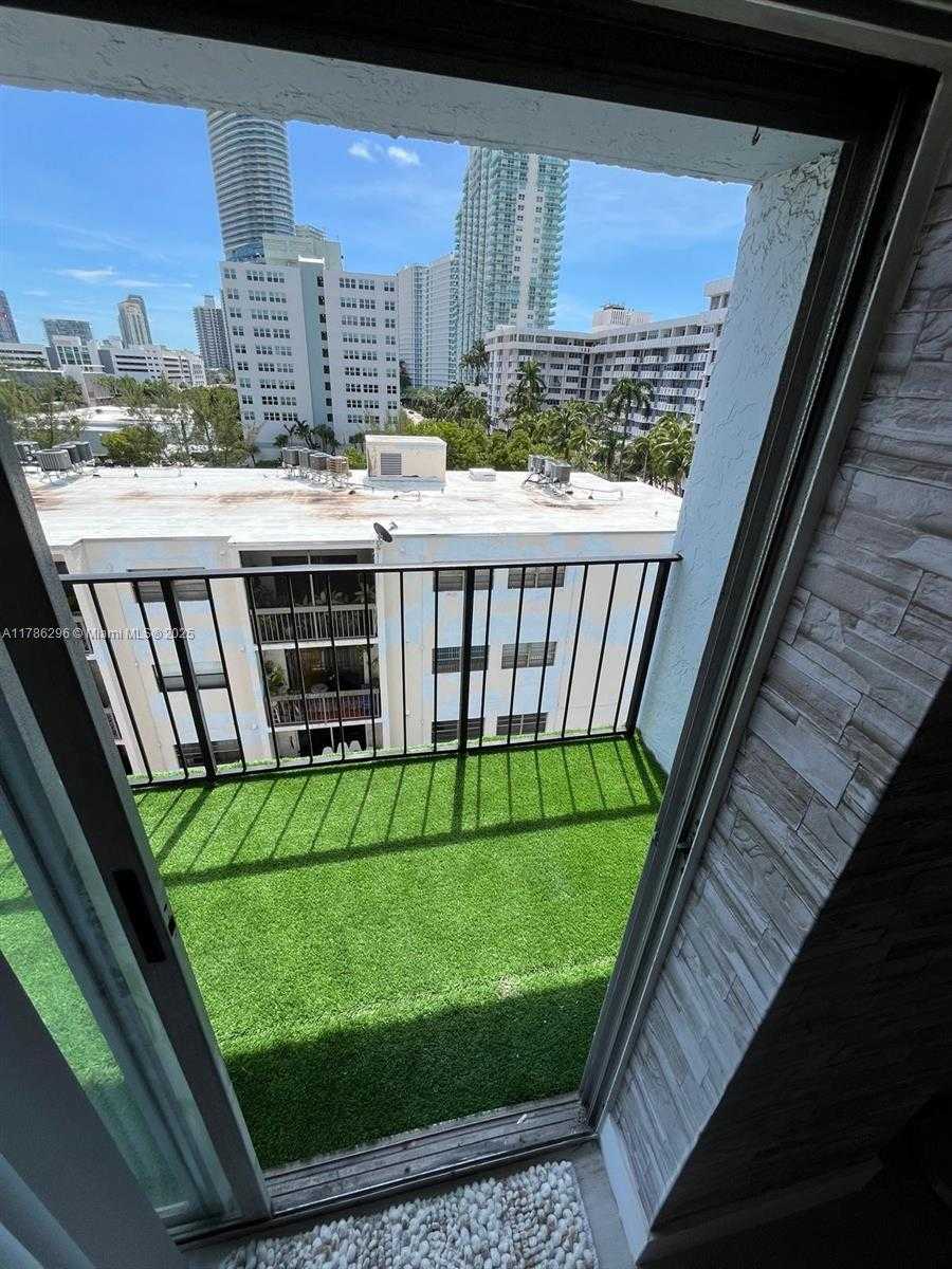 Small Image of 899 WEST AVE #7E, Miami Beach Number 6