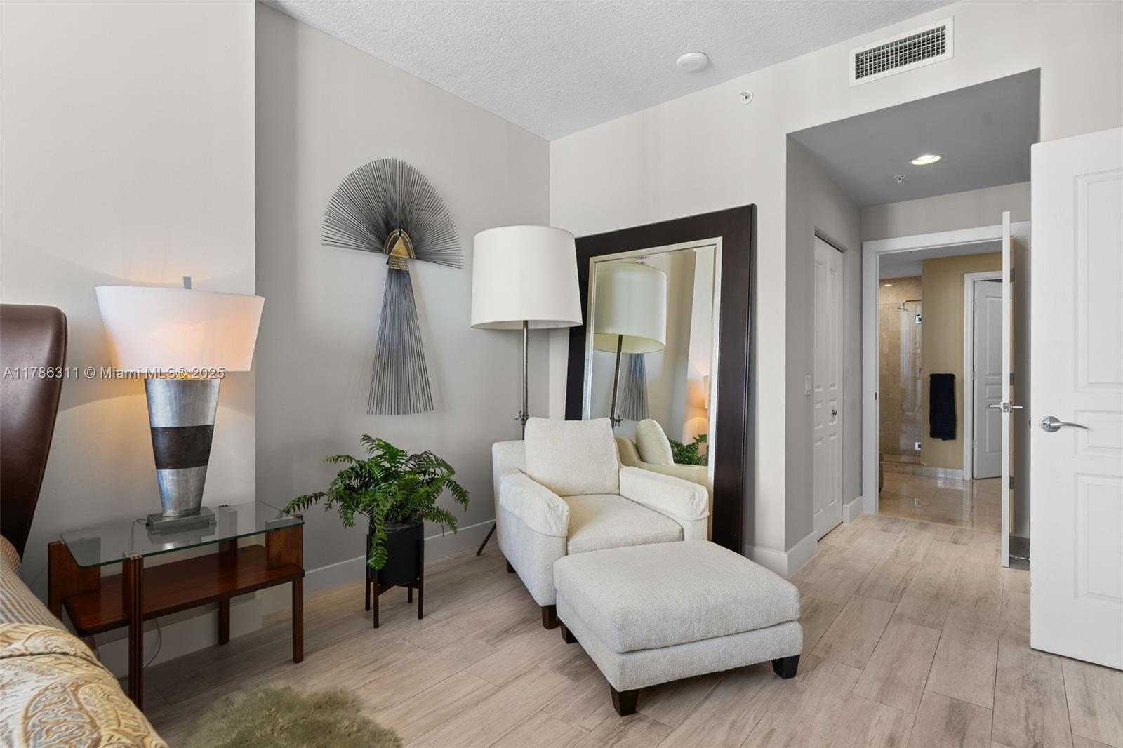 Small Image of 350 SOUTH EAST 2ND ST #GPH50, Fort Lauderdale Number 19