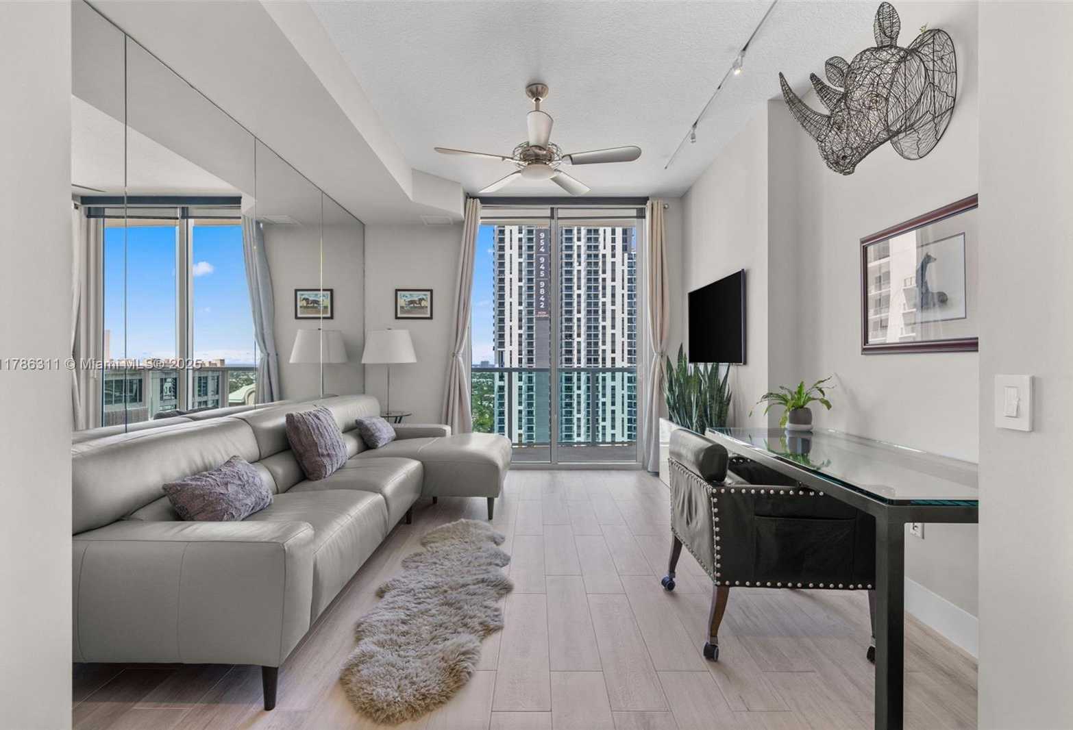 Small Image of 350 SOUTH EAST 2ND ST #GPH50, Fort Lauderdale Number 27