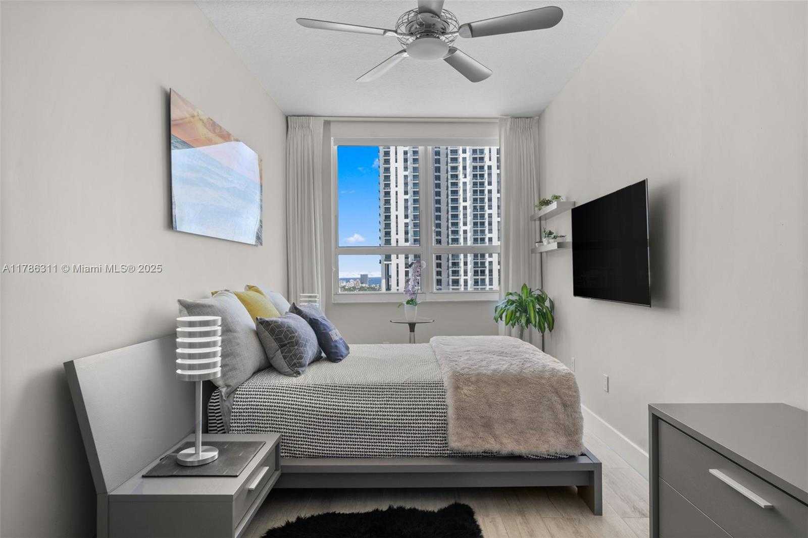 Small Image of 350 SOUTH EAST 2ND ST #GPH50, Fort Lauderdale Number 31