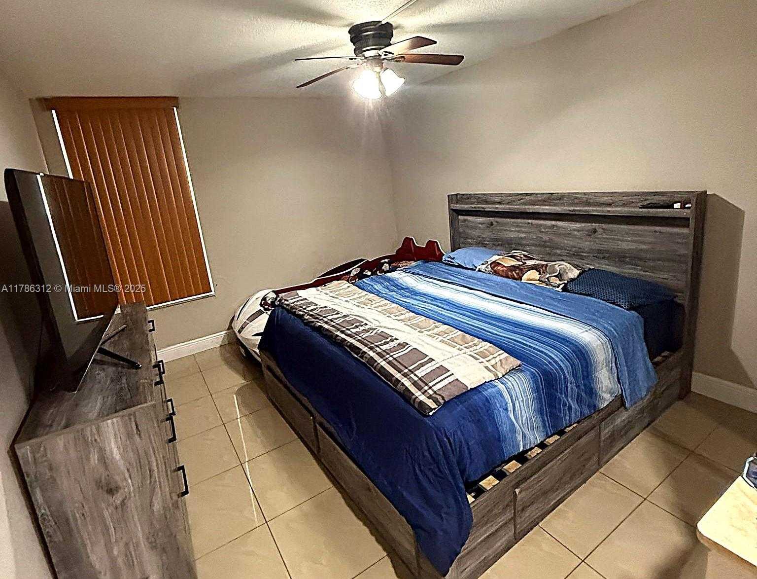 Small Image of 8820 FONTAINEBLEAU BLVD #104, Miami Number 10