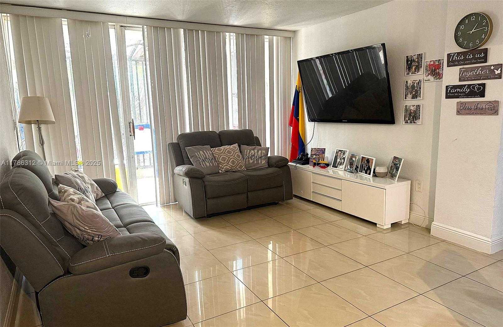 Small Image of 8820 FONTAINEBLEAU BLVD #104, Miami Number 3