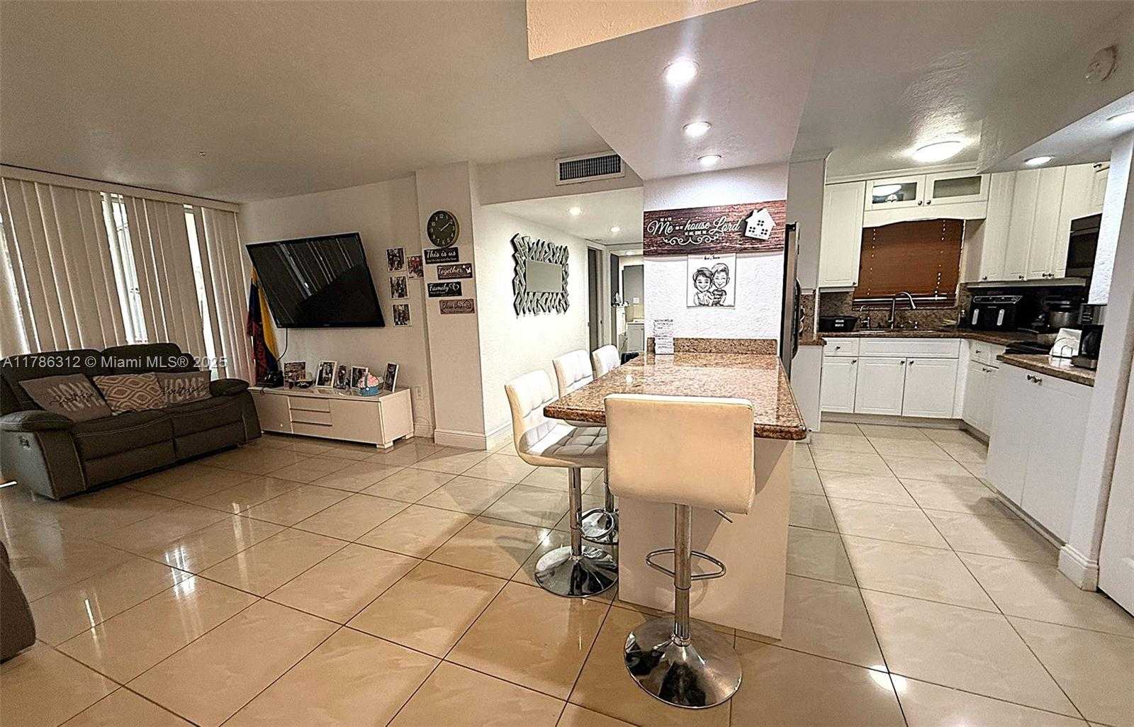 Small Image of 8820 FONTAINEBLEAU BLVD #104, Miami Number 5