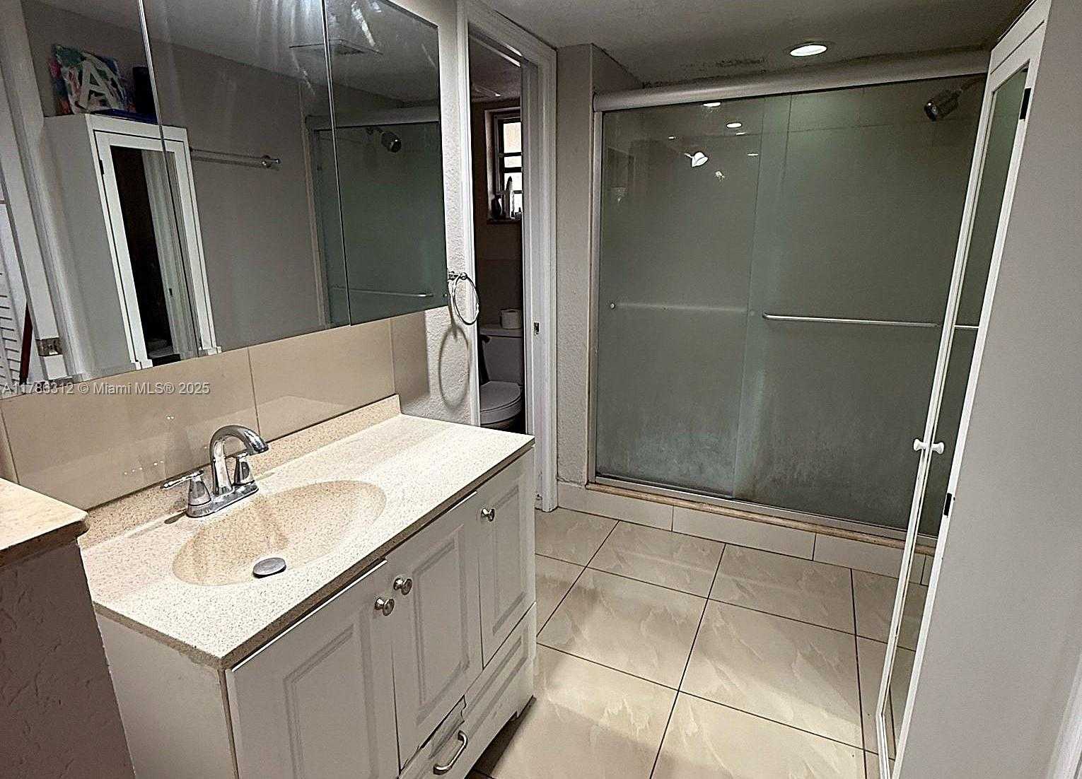 Small Image of 8820 FONTAINEBLEAU BLVD #104, Miami Number 9