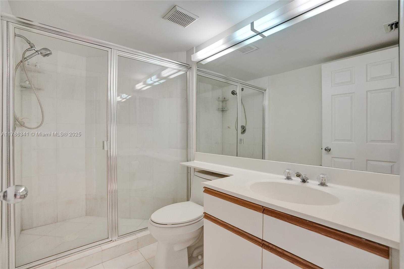 Small Image of 3500 MYSTIC POINTE DR #2101, Aventura Number 19