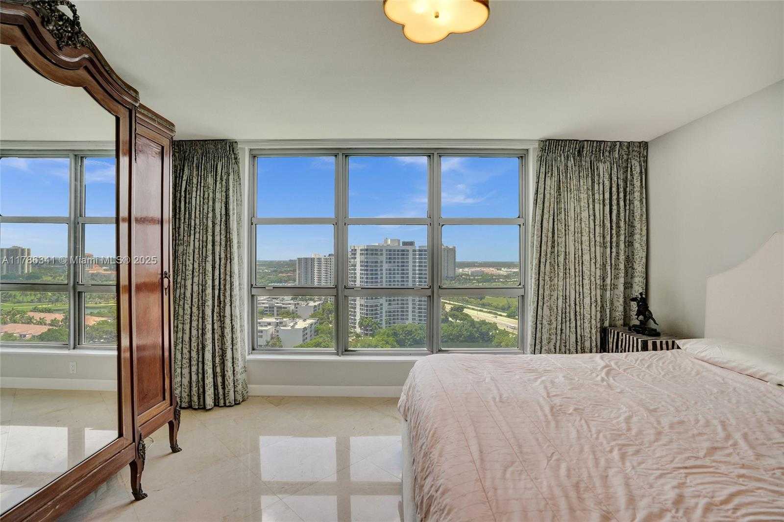 Small Image of 3500 MYSTIC POINTE DR #2101, Aventura Number 23