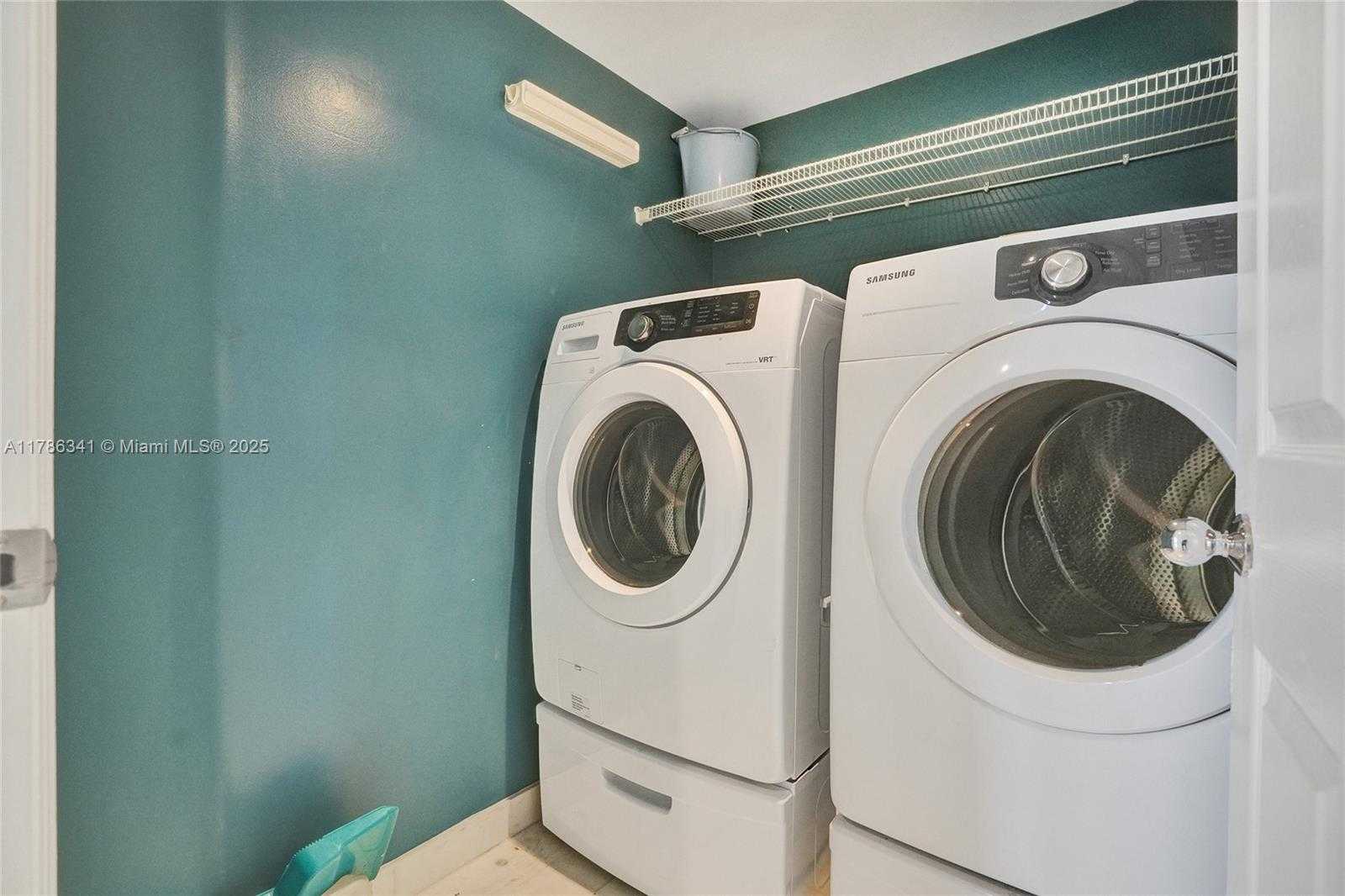 Small Image of 3500 MYSTIC POINTE DR #2101, Aventura Number 29