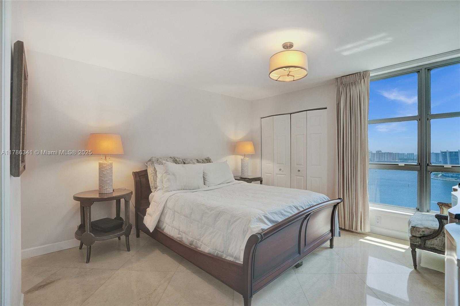 Small Image of 3500 MYSTIC POINTE DR #2101, Aventura Number 5