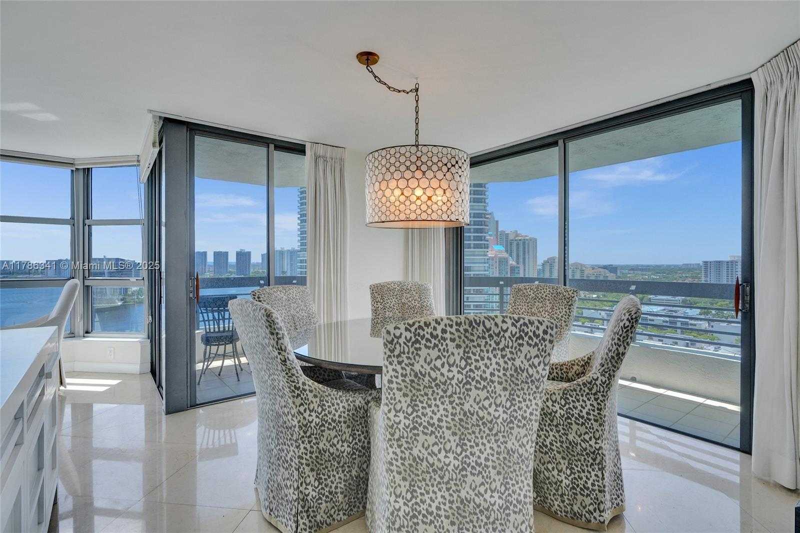 Small Image of 3500 MYSTIC POINTE DR #2101, Aventura Number 6