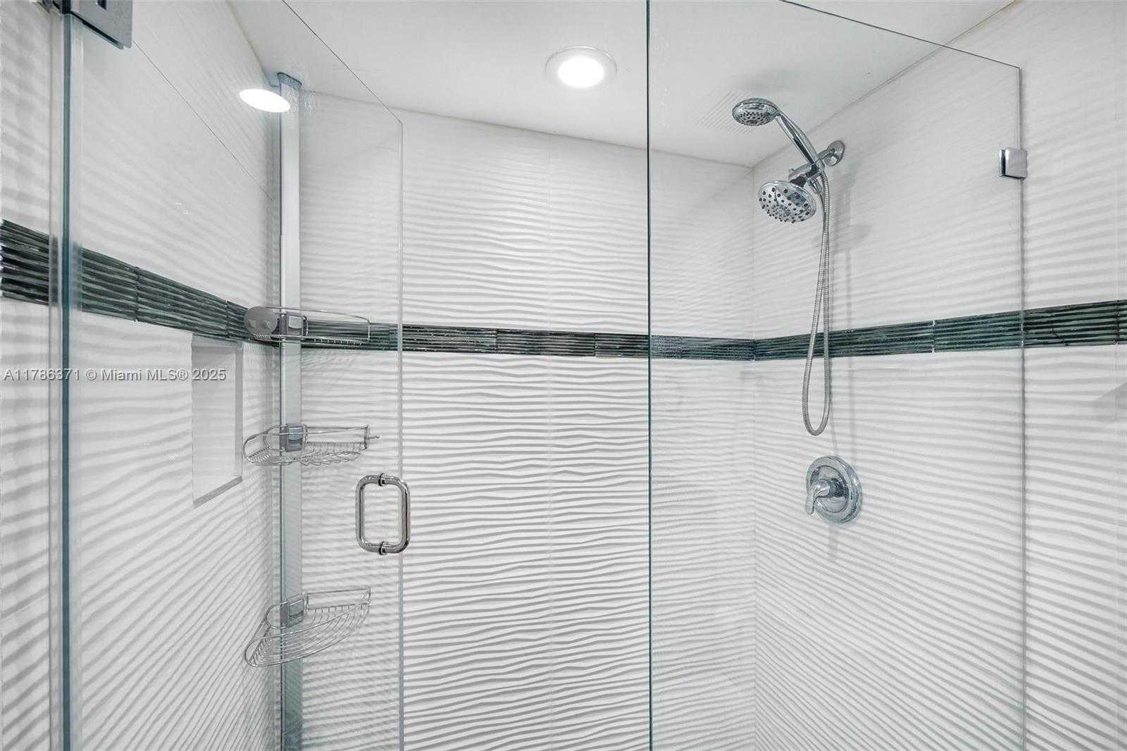 Small Image of 5900 COLLINS AVE #805, Miami Beach Number 18