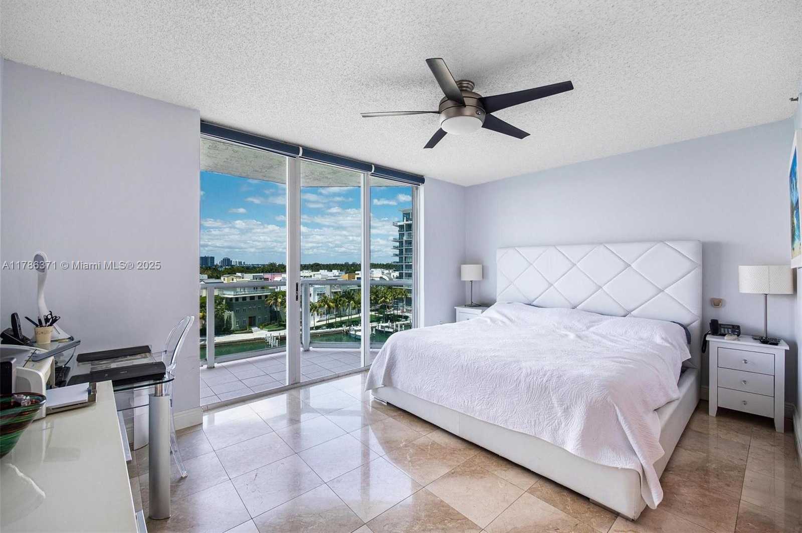 Small Image of 5900 COLLINS AVE #805, Miami Beach Number 2