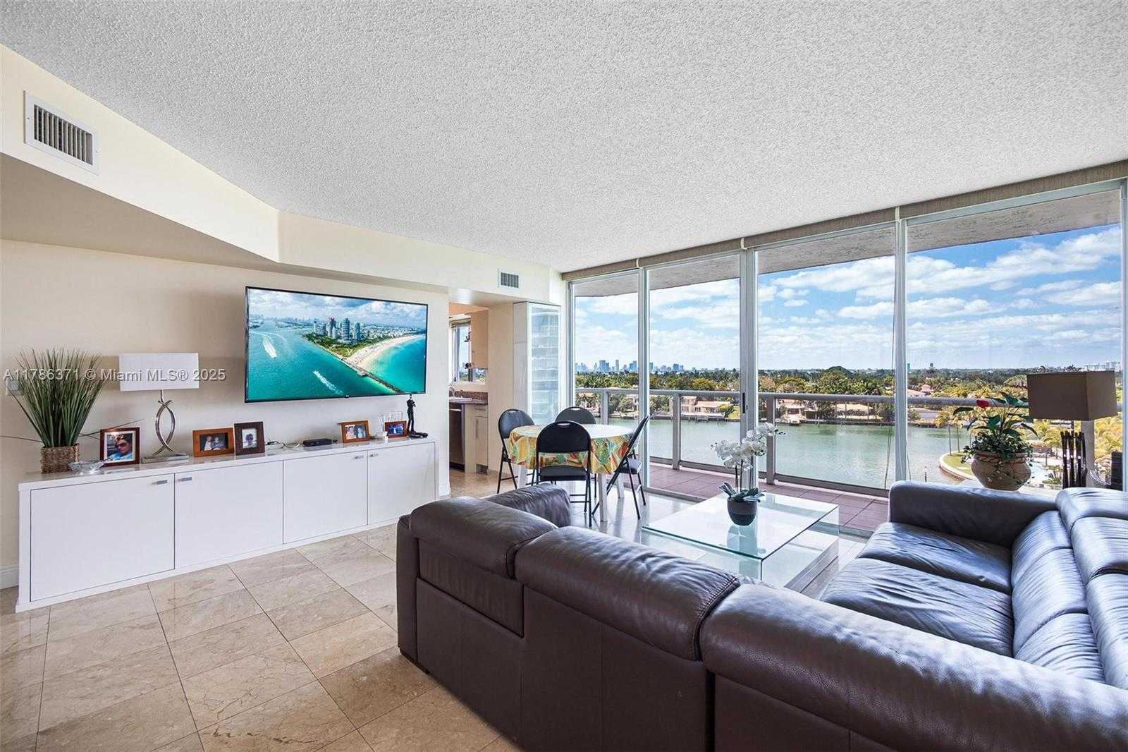 Small Image of 5900 COLLINS AVE #805, Miami Beach Number 22