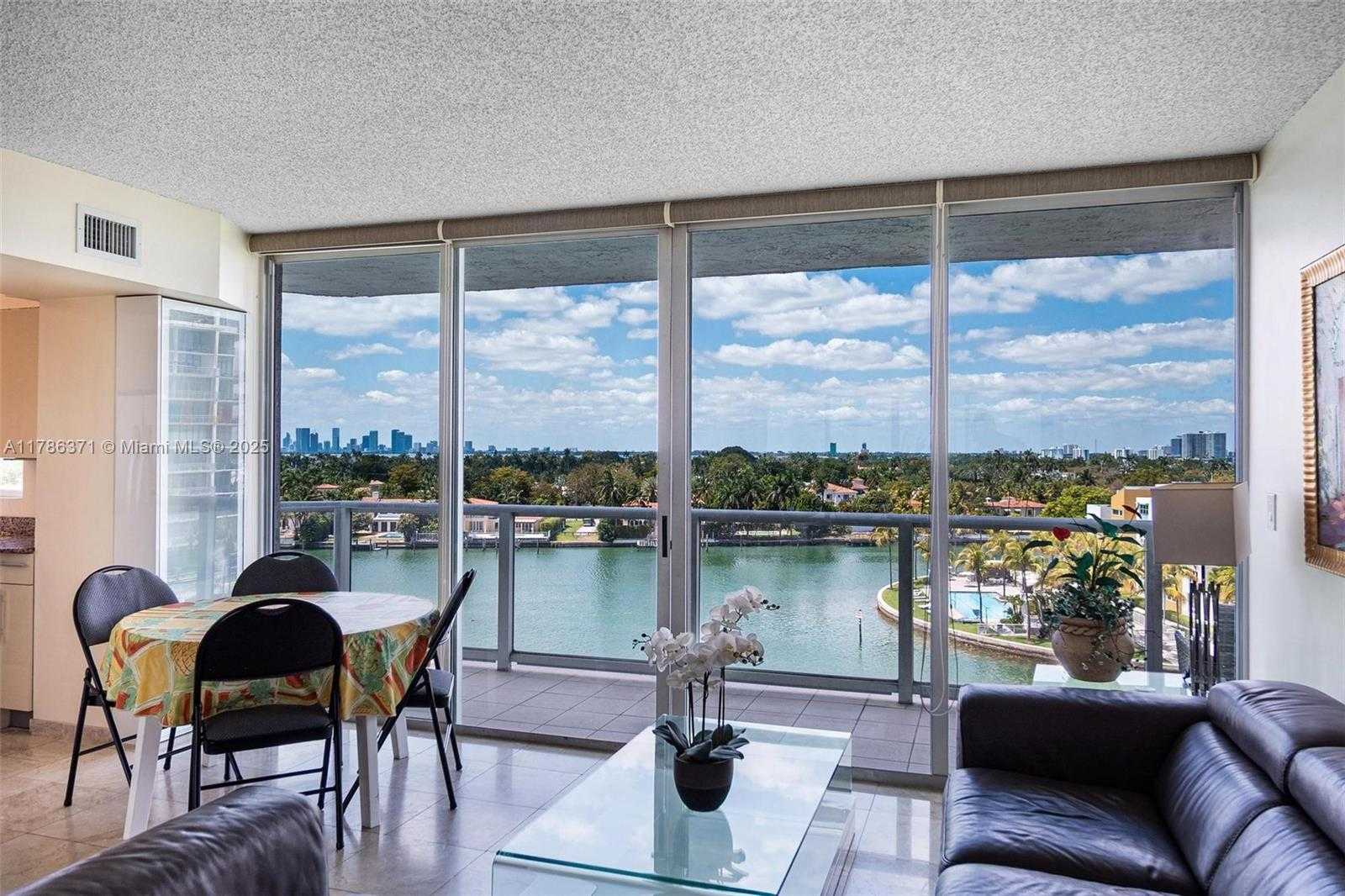 Small Image of 5900 COLLINS AVE #805, Miami Beach Number 23