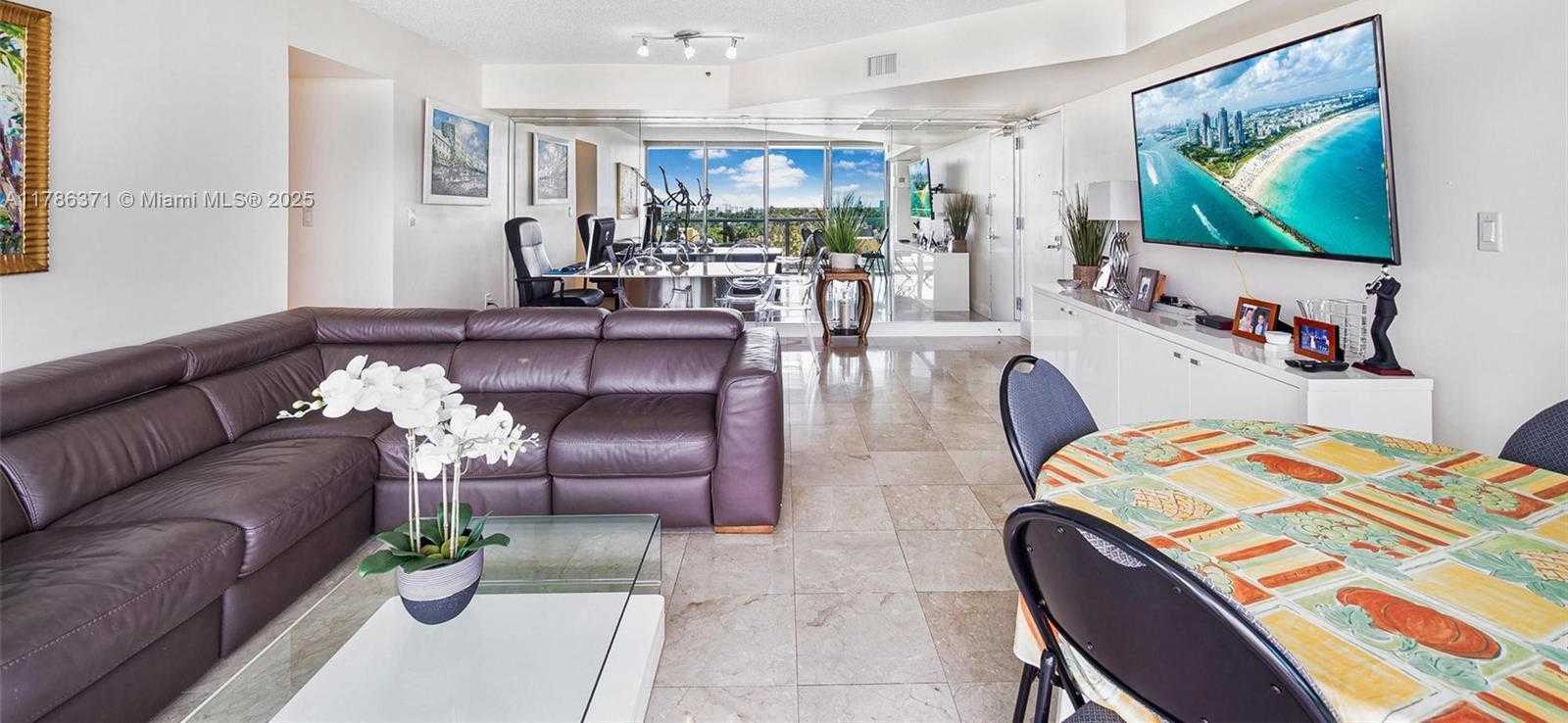 Small Image of 5900 COLLINS AVE #805, Miami Beach Number 25