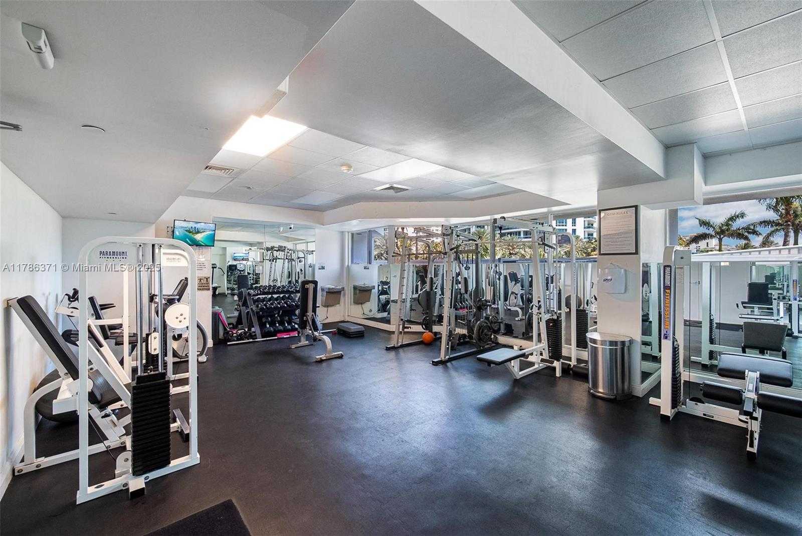 Small Image of 5900 COLLINS AVE #805, Miami Beach Number 36