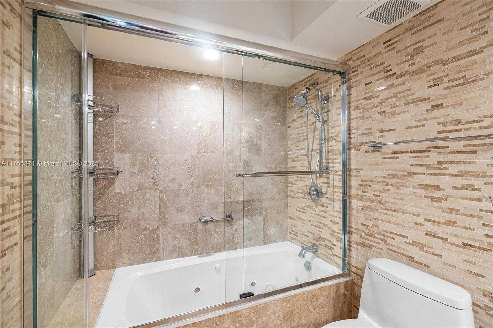 Small Image of 5900 COLLINS AVE #805, Miami Beach Number 6