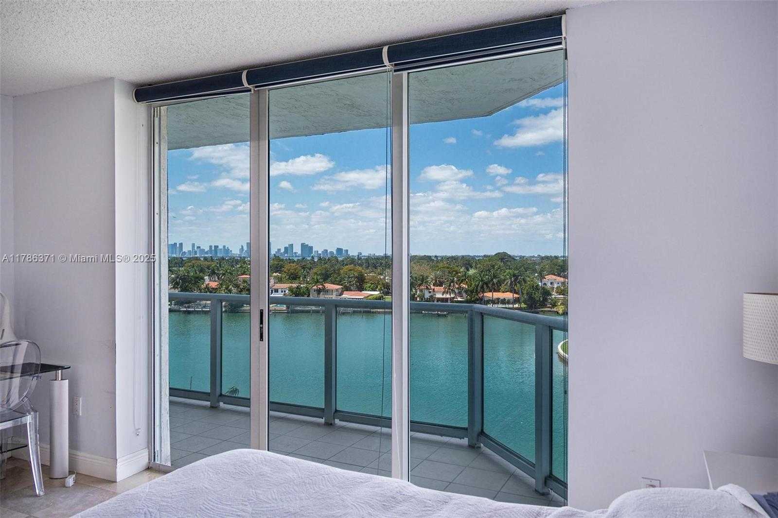 Small Image of 5900 COLLINS AVE #805, Miami Beach Number 7