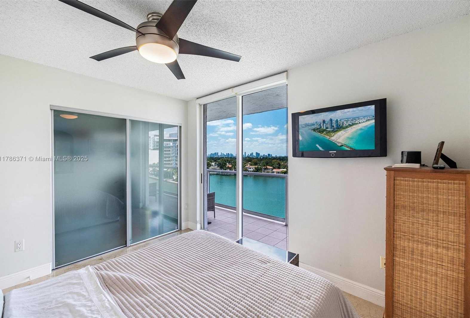 Small Image of 5900 COLLINS AVE #805, Miami Beach Number 9
