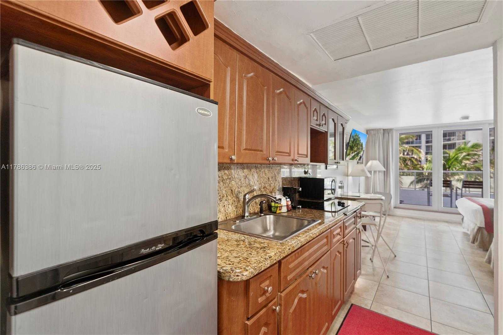 Small Image of 19201 COLLINS AVE #122, Sunny Isles Beach Number 13