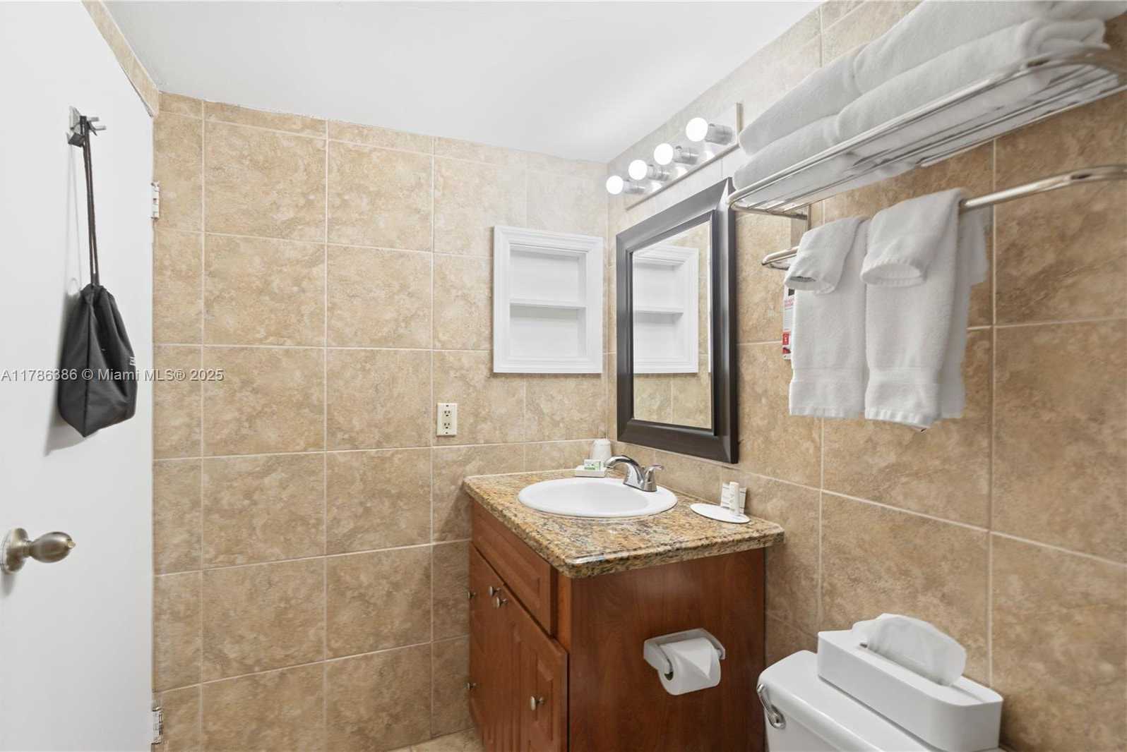 Small Image of 19201 COLLINS AVE #122, Sunny Isles Beach Number 15