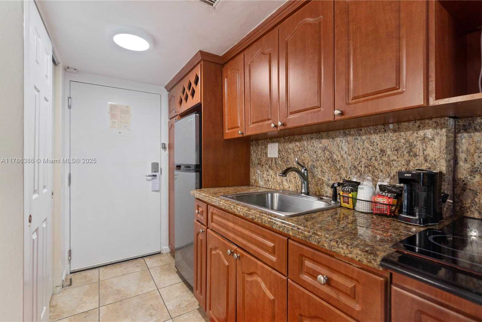 Small Image of 19201 COLLINS AVE #122, Sunny Isles Beach Number 8