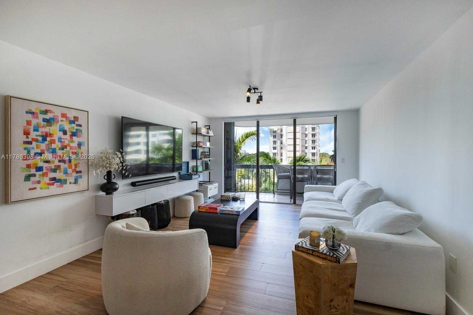 Small Image of 600 BILTMORE WAY #513, Coral Gables Number 2