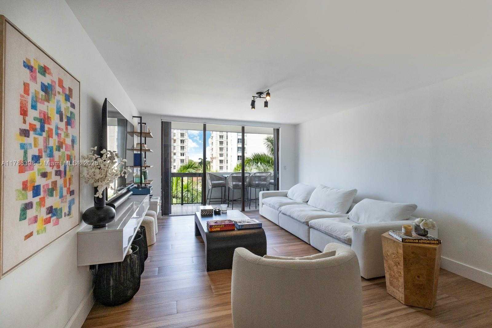 Small Image of 600 BILTMORE WAY #513, Coral Gables Number 3