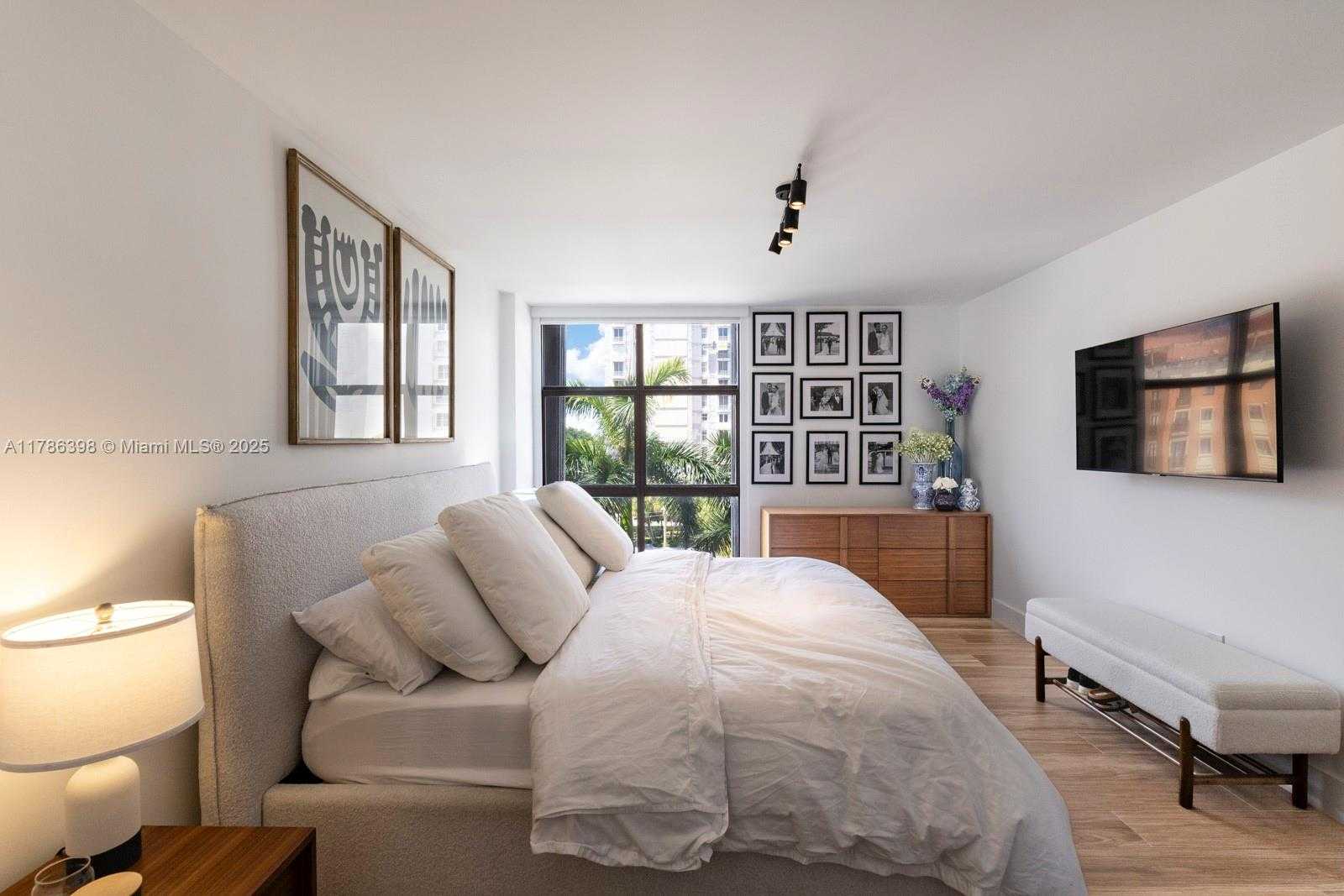 Small Image of 600 BILTMORE WAY #513, Coral Gables Number 8