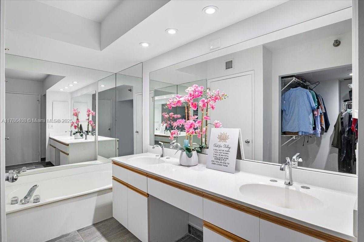 Small Image of 3400 192ND ST #1606, Aventura Number 23
