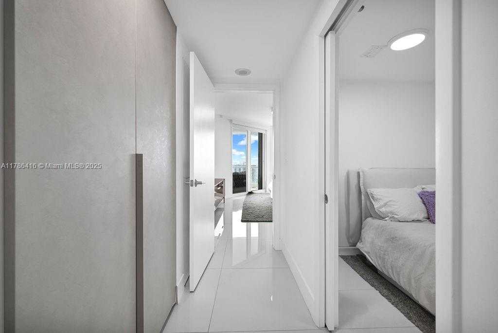 Small Image of 7000 ISLAND BLVD #2708, Aventura Number 10