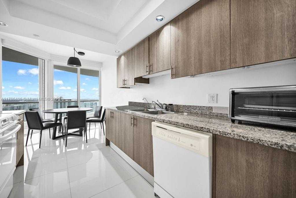 Small Image of 7000 ISLAND BLVD #2708, Aventura Number 22