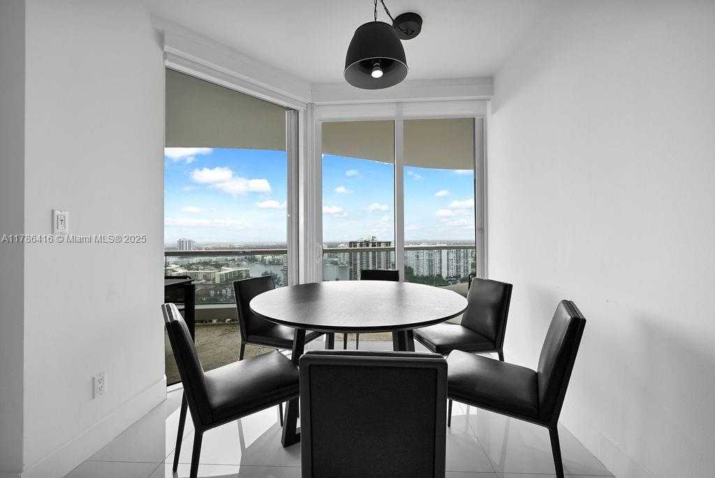 Small Image of 7000 ISLAND BLVD #2708, Aventura Number 26