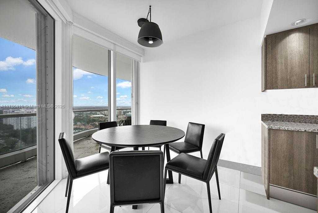 Small Image of 7000 ISLAND BLVD #2708, Aventura Number 27