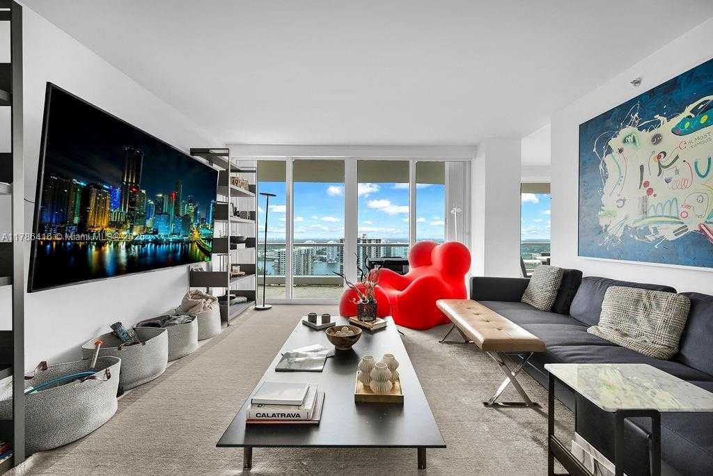 Small Image of 7000 ISLAND BLVD #2708, Aventura Number 29