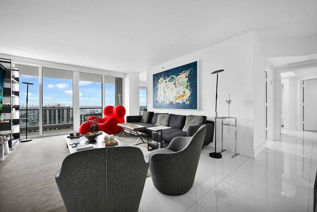 Small Image of 7000 ISLAND BLVD #2708, Aventura Number 31