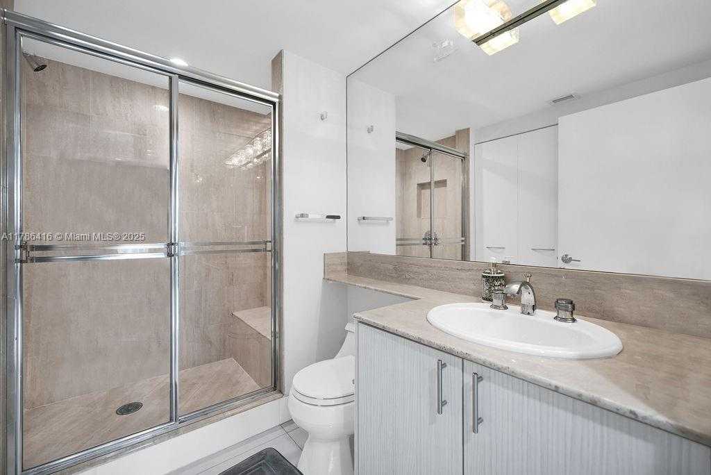 Small Image of 7000 ISLAND BLVD #2708, Aventura Number 33
