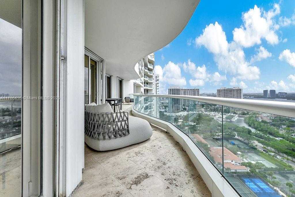 Small Image of 7000 ISLAND BLVD #2708, Aventura Number 39