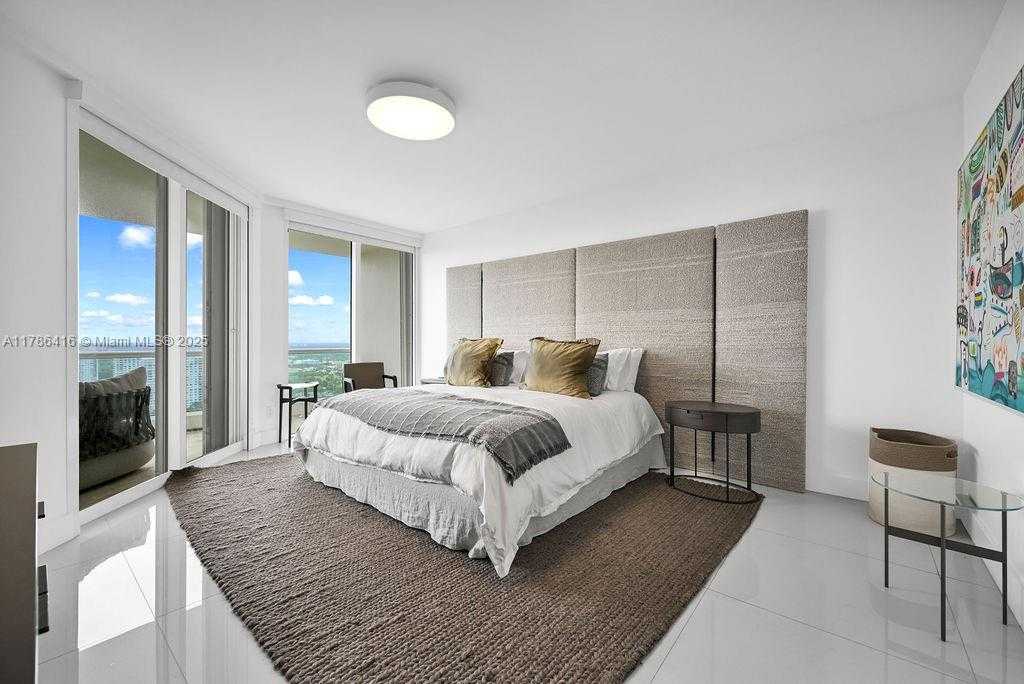 Small Image of 7000 ISLAND BLVD #2708, Aventura Number 7