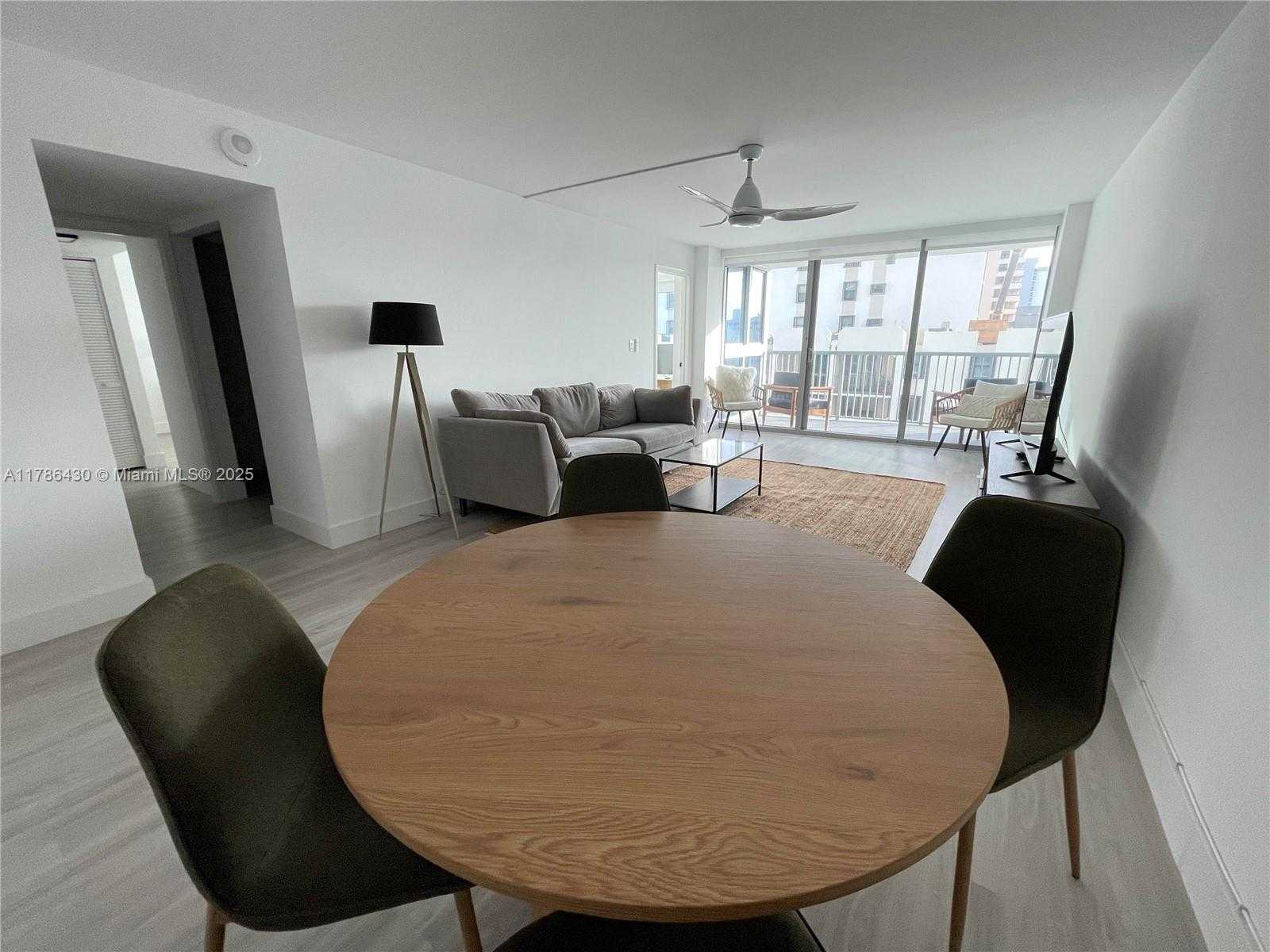 Small Image of 2655 COLLINS AVE #608, Miami Beach Number 10