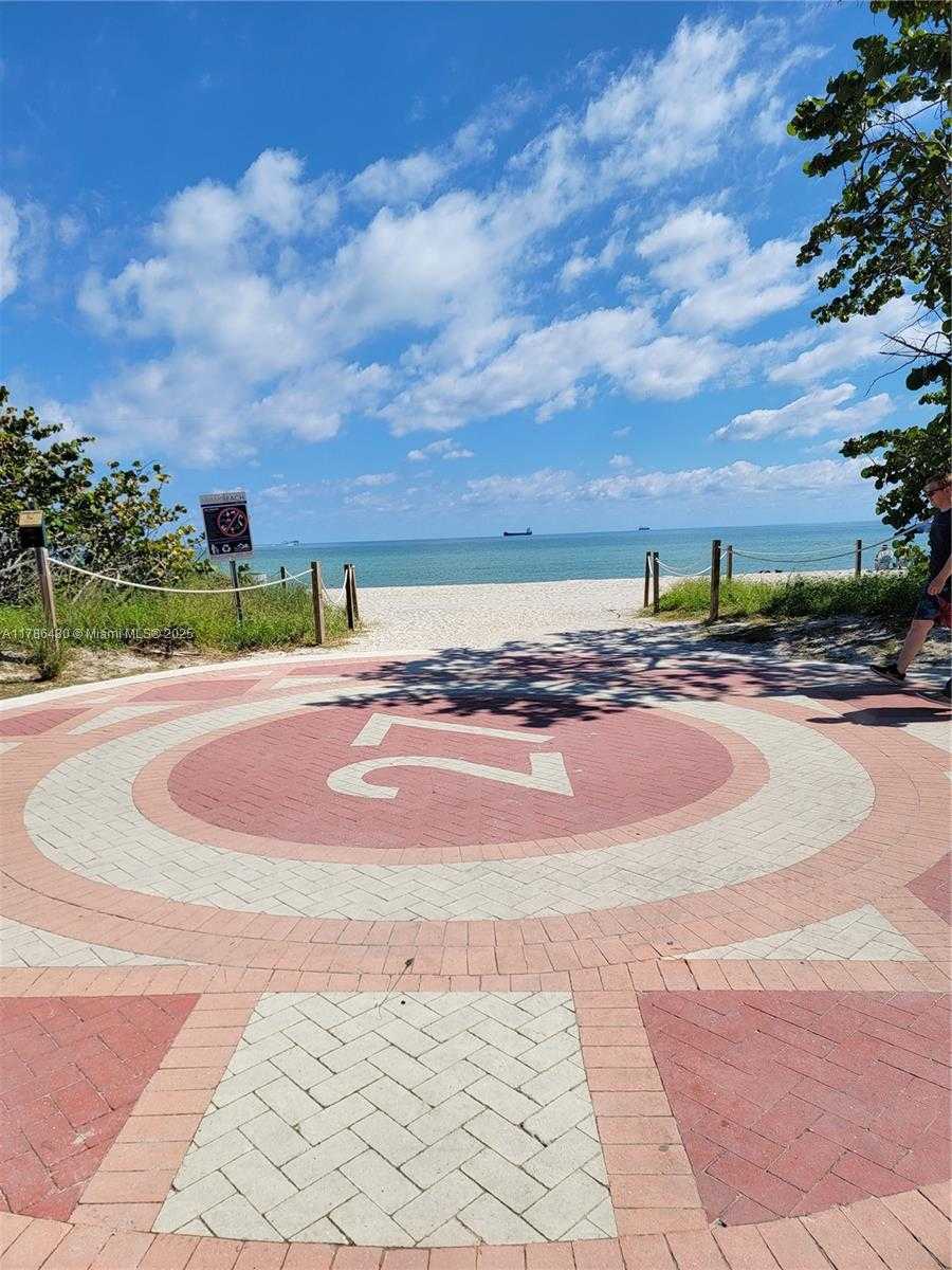 Small Image of 2655 COLLINS AVE #608, Miami Beach Number 24