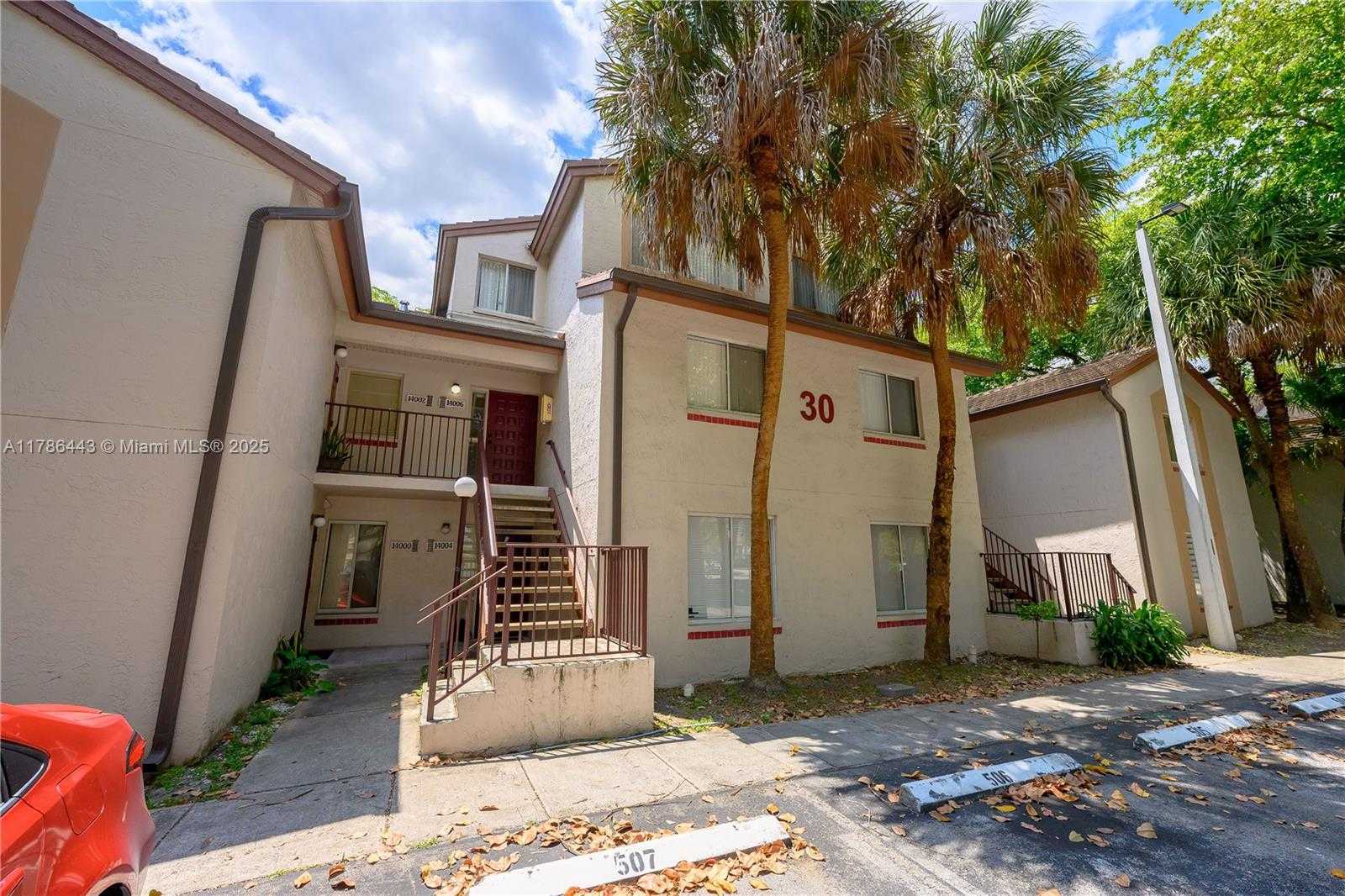Small Image of 14006 SOUTH WEST 90TH TER #14006, Miami Number 20