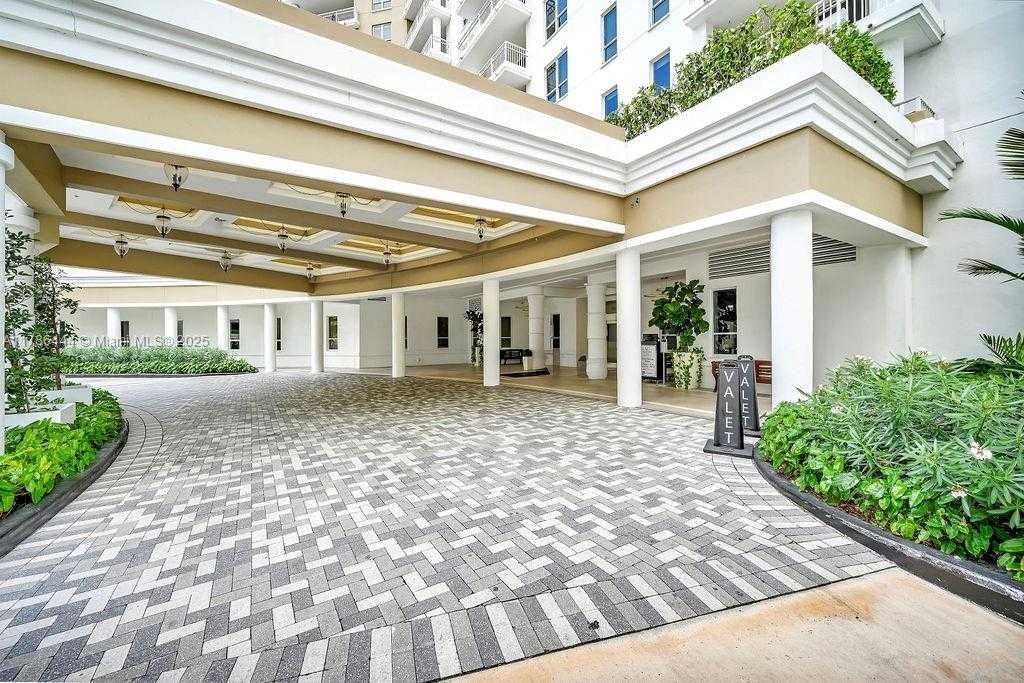 Small Image of 701 BRICKELL KEY BLVD #610, Miami Number 2