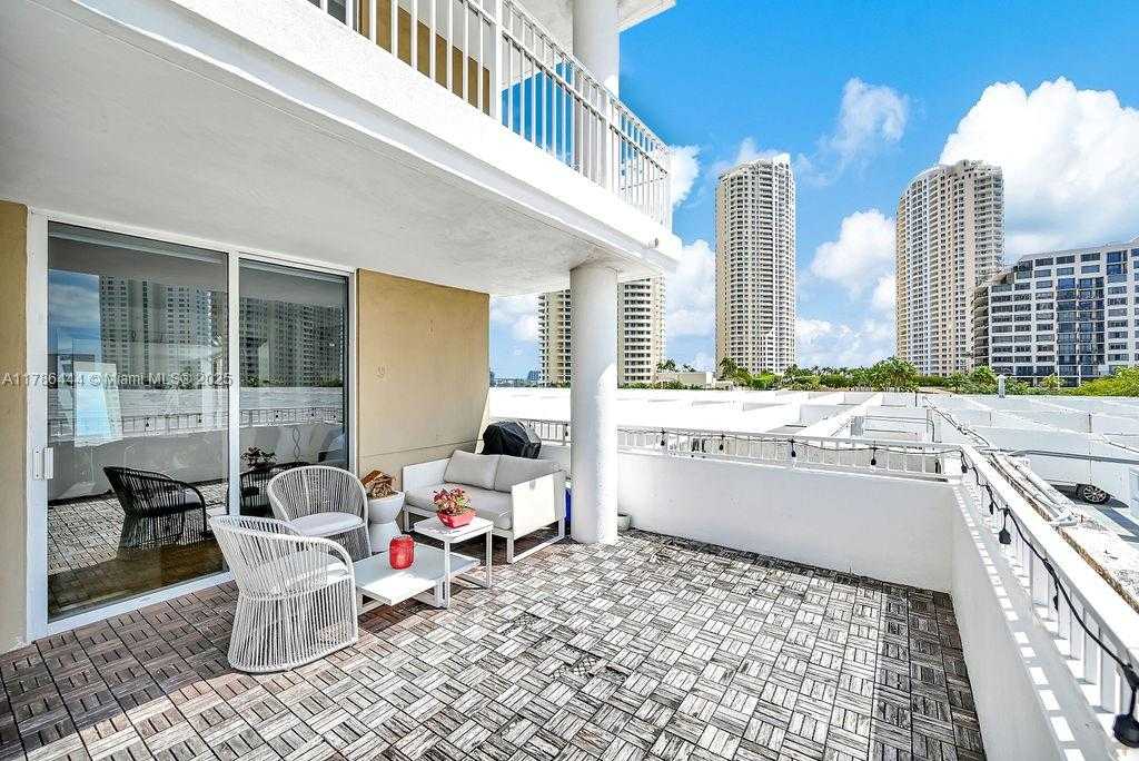 Small Image of 701 BRICKELL KEY BLVD #610, Miami Number 20