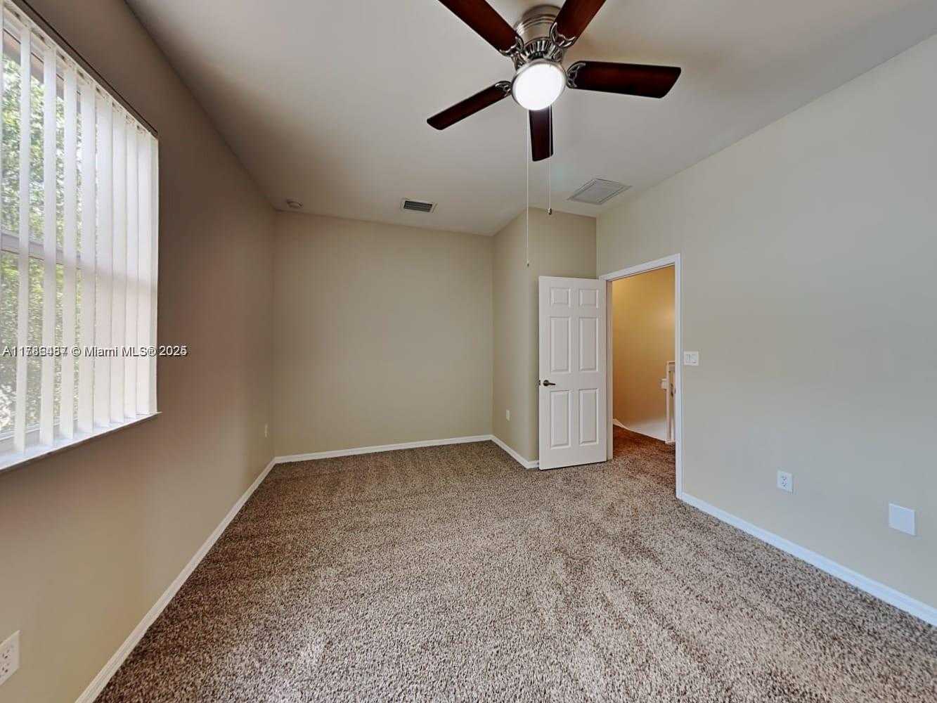 Small Image of 15277 SOUTH WEST 88TH TER, Miami Number 11