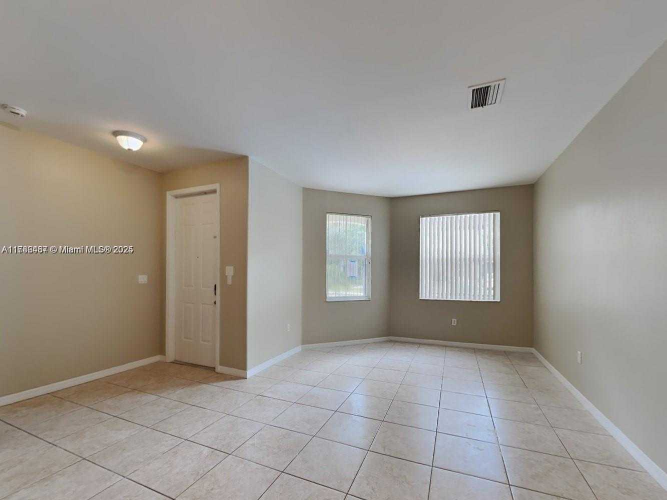 Small Image of 15277 SOUTH WEST 88TH TER, Miami Number 13