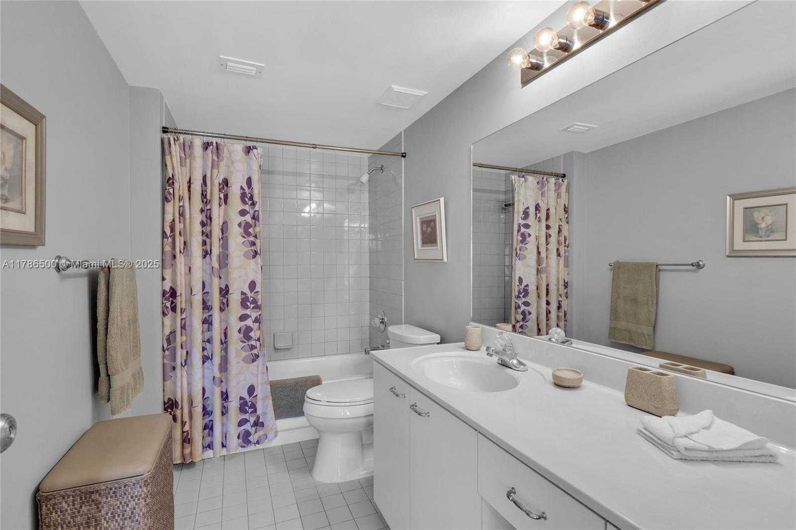 Small Image of 17801 NORTH BAY RD #210, Sunny Isles Beach Number 15